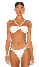 Camila Coelho Artika Top in Cream - Camila Coelho Haut Artika en crème - Camila Coelho Artika 奶油色上衣 - Camila Coelho Artika Top in Creme - Camila Coelho Artika 탑 - Camila Coelho Artika Top in crema