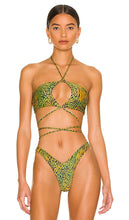 Camila Coelho Azaria Top in Green - Camila Coelho Haut Azaria en Vert - 卡米拉·科埃略·阿扎利亚 (Camila Coelho Azaria) 绿色上衣 - Camila Coelho Azaria Top in Grün - Camila Coelho Azaria 탑 - Camila Coelho Azaria Top in verde