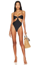 Camila Coelho Celina One Piece in Black - Camila Coelho Une pièce Celina en noir - 卡米拉·科埃略 (Camila Coelho) 塞琳娜 (Celina) 黑衣一件 - Camila Coelho Celina Einteiler in Schwarz - Camila Coelho 셀리나 원피스 블랙 색상 - Camila Coelho Celina Costume intero in nero