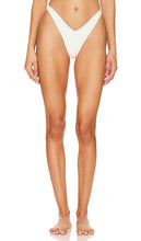 Camila Coelho Giselle Bottom in Ivory - Camila Coelho Bas Giselle en ivoire - 卡米拉·科埃略 (Camila Coelho) 象牙色吉赛尔下装 - Camila Coelho Giselle Bottom in Elfenbein - Camila Coelho 지젤 하의 아이보리 색상 - Camila Coelho Giselle Fondo in avorio