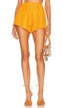 Camila Coelho Hattie Shorts in Orange - Camila Coelho Short Hattie en Orange - Camila Coelho 橙色 Hattie 短裤 - Camila Coelho Hattie Shorts in Orange - Camila Coelho Hattie 쇼츠 오렌지 색상 - Pantaloncini Camila Coelho Hattie in arancione