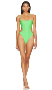 Camila Coelho Jisa One Piece in Green - Camila Coelho Jisa une pièce en vert - 卡米拉·科埃略·吉萨 (Camila Coelho Jisa) 绿色一件单品 - Camila Coelho Jisa Einteiler in Grün - Camila Coelho JISA 원피스 - Camila Coelho Jisa Costume intero in verde