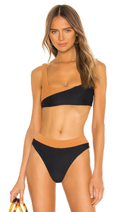 Camila Coelho Santos Top in Tan - Haut Camila Coelho Santos en beige - Camila Coelho Santos 棕褐色上衣 - Camila Coelho Santos Top in Hellbraun - Camila Coelho Santos 탑 - Camila Coelho Santos Top in marrone chiaro