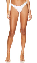 Camila Coelho Yuliana Bottom in White - Camila Coelho Bas Yuliana en Blanc - Camila Coelho Yuliana 白色下装 - Camila Coelho Yuliana Unterteil in Weiß - Camila Coelho Yuliana 하의 화이트 색상 - Camila Coelho Yuliana Fondo in bianco