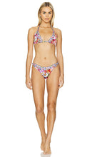 Camilla Bikini Set in Red - Ensemble bikini Camilla en rouge - 卡米拉 (Camilla) 红色比基尼套装 - Camilla Bikini-Set in Rot - Camilla 비키니 세트 레드 색상 - Set bikini Camilla in rosso