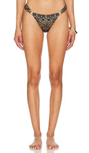 Camilla Ring Bottom in Multi - Bas à anneaux Camilla en multicolore - Camilla 多色戒指底裤 - Camilla Ring-Unterteil in Multi - Camilla 링 하의 - Fondo per anello Camilla in multi