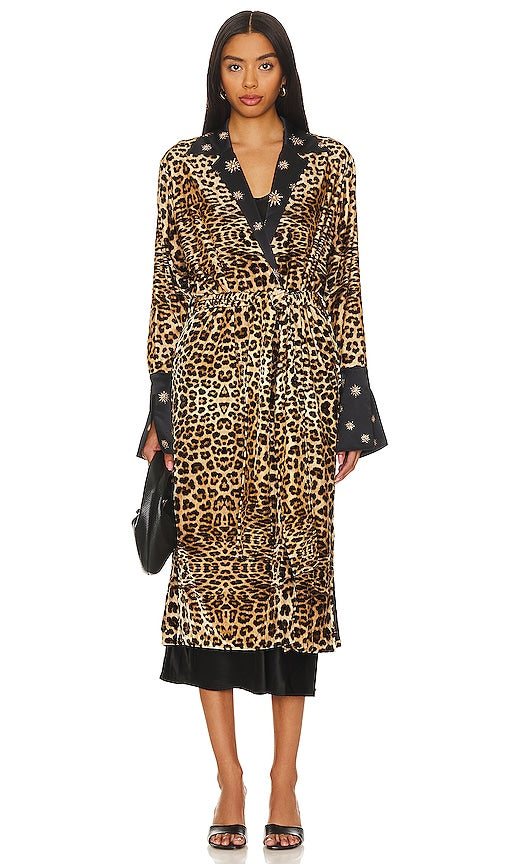Camilla Soft Coat in Brown - Manteau doux Camilla en marron - Camilla 棕色软外套 - Camilla Soft Coat in Braun - Camilla 소프트 코트 브라운 색상 - Cappotto morbido Camilla in marrone