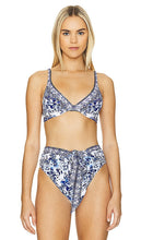 Camilla Underwire Top in Blue - Haut à armatures Camilla en bleu - Camilla 蓝色钢托上衣 - Camilla Bügel-Top in Blau - Camilla 언더와이어 탑 - Top con ferretto Camilla in blu