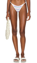 Capittana Trinidad Crochet Bikini Bottom in White - Capittana Trinidad - Bas de bikini en crochet blanc - Capittana Trinidad 白色钩编比基尼泳裤 - Capittana Trinidad Häkel-Bikinihose in Weiß - Capittana Trinidad 크로셰 비키니 하의 화이트 색상 - Slip bikini Capittana Trinidad all'uncinetto in bianco