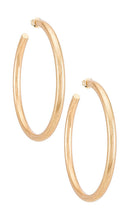 Casa Clara Pauline Hoop in Metallic Gold