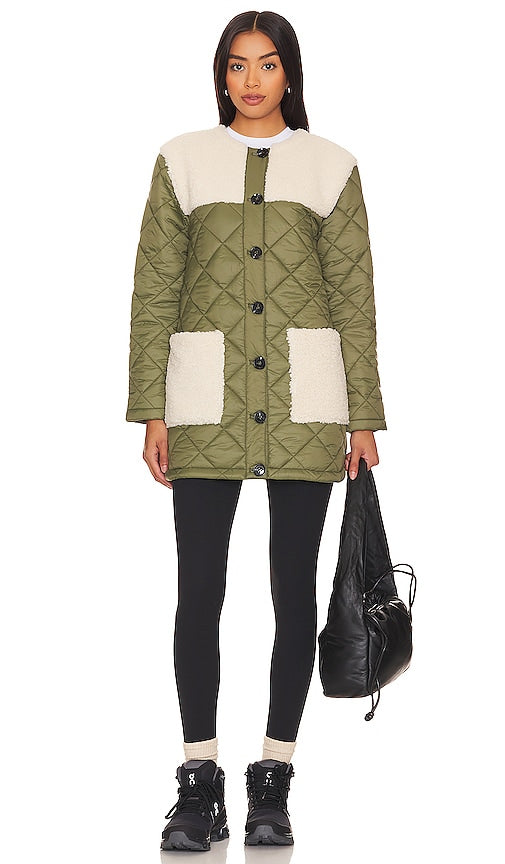 Central Park West Asher Sherpa Quilted Puffer in Olive - Doudoune matelassée Sherpa Central Park West Asher - Olive - Central Park West Asher 夏尔巴人绗缝橄榄色绗缝羽绒服 - Central Park West Asher Sherpa Stepppuffer in Oliv - Central Park West Asher 셰르파 퀼팅 퍼퍼 - Piumino trapuntato in sherpa Central Park West Asher color oliva