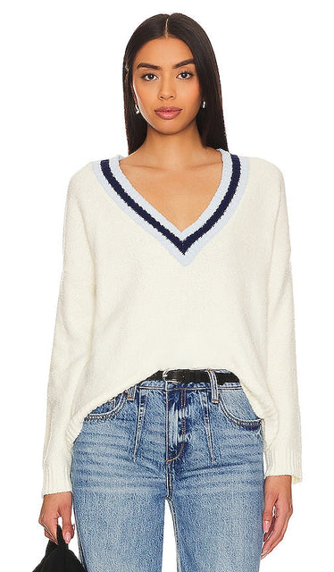 Central Park West Bianca Sweater in Cream - Central Park West - Pull Bianca en crème - Central Park West 奶油色 Bianca 毛衣 - Central Park West Bianca Pullover in Creme - Central Park West 비앙카 스웨터 - Maglione Central Park West Bianca color crema