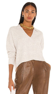 Central Park West Robbie Sweater in Neutral - Central Park West - Robbie - Pull neutre - Central Park West Robbie 中性色毛衣 - Central Park West Robbie Pullover in Neutral - Central Park West 로비 스웨터 - Maglione Central Park West Robbie in colore neutro