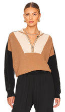Central Park West Shavon Faux Leather Half Zip in Tan - Central Park West Shavon en similicuir à demi-fermeture éclair - Fauve - Central Park West Shavon 黄褐色人造皮革半拉链 - Central Park West Shavon Kunstleder-Halbreißverschluss in Hellbraun - Central Park West Shavon 인조 가죽 하프 지퍼(탠 브라운) - Mezza zip in ecopelle Central Park West Shavon color marrone chiaro