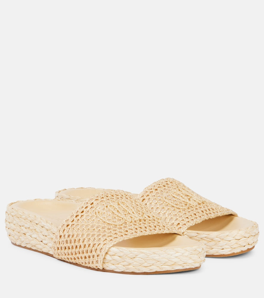 Chloe Isla raffia-effect slides in Beige - Flat Sandals