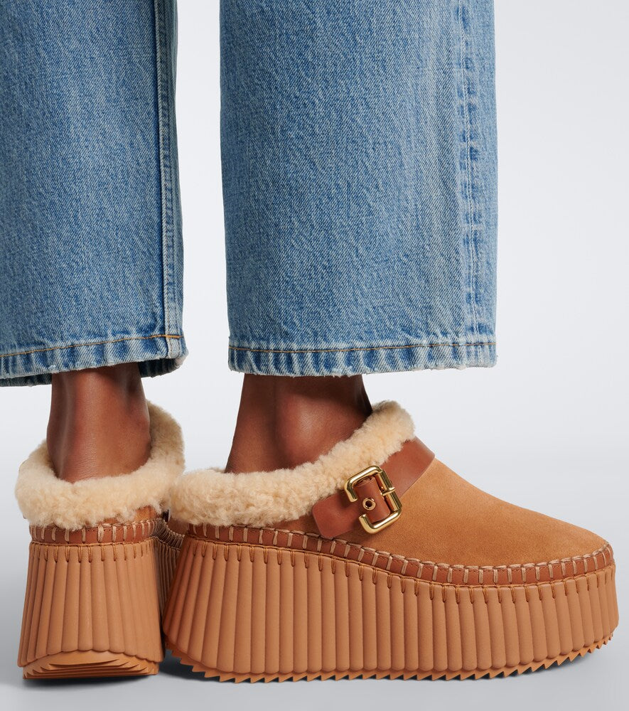 Chloe Nama 80 suede platform mules in Brown - Mules
