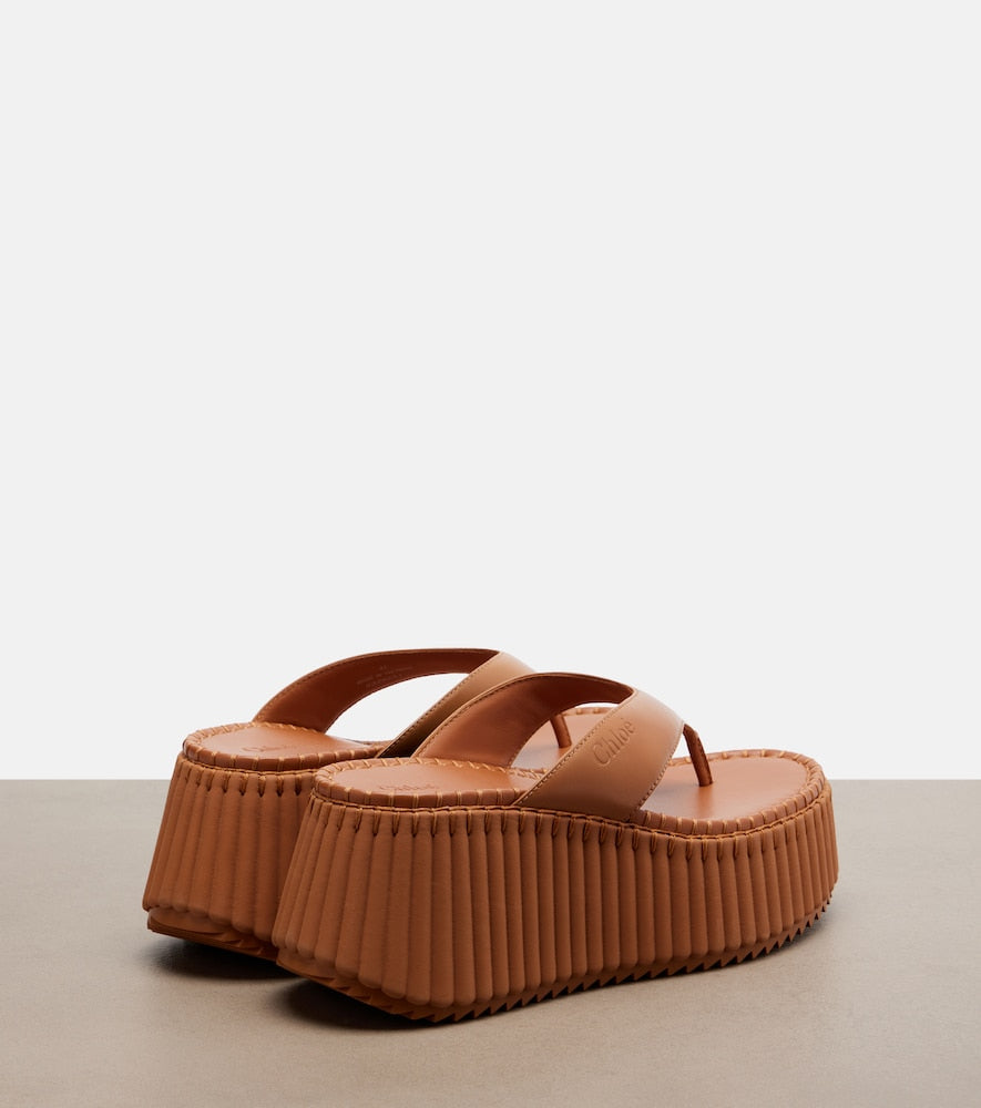 Chloe Nama leather platform thong sandals in Brown - Flat Sandals