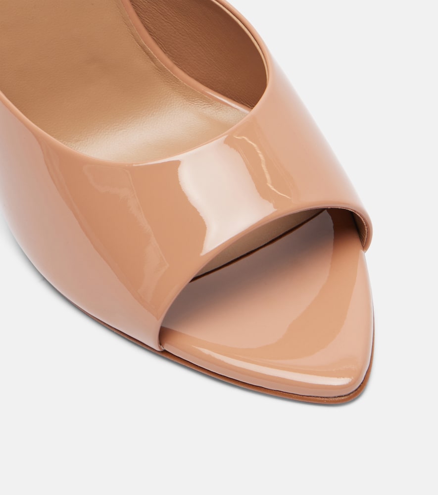Christian Louboutin Miss Z 100 patent leather mules in Beige - Heeled Sandals