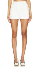 Ciao Lucia Silos Short in White - Short Silos Ciao Lucia en blanc - Ciao Lucia Silos 白色短裤 - Ciao Lucia Silos Short in Weiß - Ciao Lucia 사일로스 쇼츠 - Ciao Lucia Silos Corto in bianco