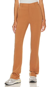 Cinq a Sept Kerry Pant in Tan - Cinq à Sept Pantalon Kerry en Tan - Cinq a Sept Kerry 黄褐色长裤 - Cinq a Sept Kerry Pant in Tan - Cinq a Sept 케리 팬츠 - Pantaloni Cinq a Sept Kerry in marrone chiaro