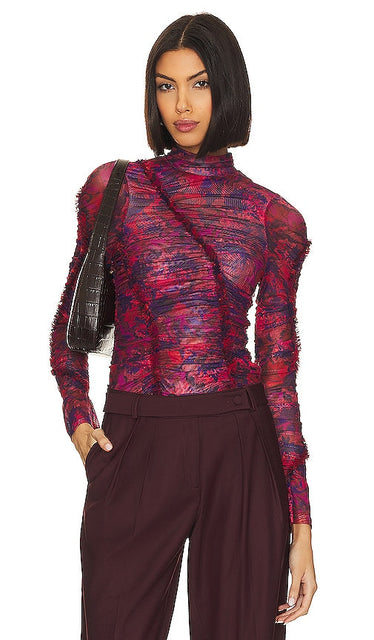 Cinq a Sept Marbled Peonies Ellianna Top in Burgundy - Cinq à Sept Pivoines Marbrées Ellianna Top en Bourgogne - Cinq a Sept 大理石纹牡丹 Ellianna 勃艮第上衣 - Cinq a Sept Marmoriertes Pfingstrosen-Ellianna-Top in Burgund - Cinq a Sept 마블드 피오니 엘리아나 탑 - Top Ellianna con peonie marmorizzate Cinq a Sept in Borgogna