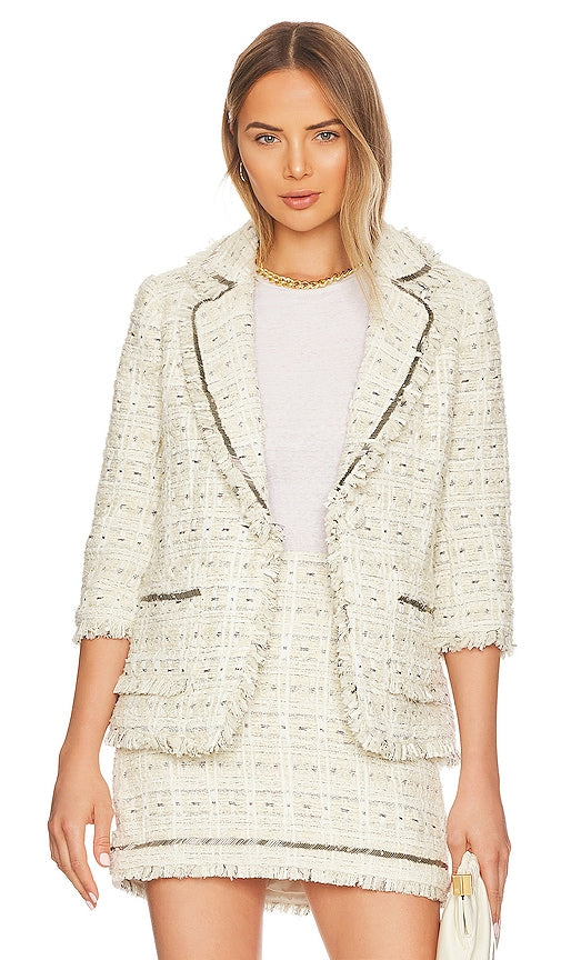 Cinq a Sept Metallic Beaded Maddie Blazer in Ivory - Blazer Maddie à perles métallisées Cinq à Sept en ivoire - Cinq a Sept 象牙色金属珠饰 Maddie 西装外套 - Cinq a Sept Maddie-Blazer mit metallischen Perlen in Elfenbein - Cinq a Sept 메탈릭 비즈 Maddie 블레이저 색상 - Blazer Maddie con perline metallizzate Cinq a Sept in avorio