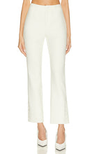 Cinq a Sept Rowena Pant in Ivory - Pantalon Cinq à Sept Rowena en Ivoire - Cinq a Sept Rowena 象牙色长裤 - Cinq a Sept Rowena Hose in Elfenbein - Cinq a Sept Rowena 팬츠 - Pantaloni Cinq a Sept Rowena in avorio