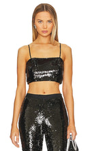 Cinq a Sept Sequin Nikki Top in Black - Cinq à Sept Top Nikki à sequins en noir - Cinq a Sept 黑色亮片 Nikki 上衣 - Cinq a Sept Pailletten-Nikki-Top in Schwarz - Cinq a Sept 스팽글 니키 탑 - Top Nikki con paillettes Cinq a Sept in nero