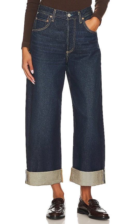 Citizens of Humanity Ayla Baggy Cuffed Crop in Blue - Citizens of Humanity - Ayla - Crop top ample à revers - Bleu - Citizens of Humanity Ayla 蓝色宽松袖口短款 - Citizens of Humanity Ayla Baggy Cuffed Crop in Blau - Citizens of Humanity Ayla Baggy 커프 크롭 블루 색상 - Citizens of Humanity Ayla Baggy Cuffed Crop in blu