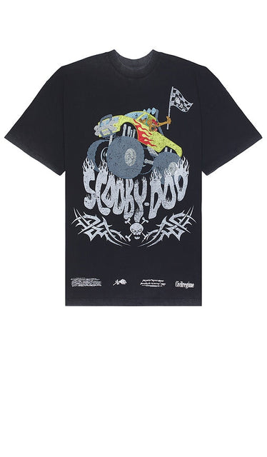 Civil Regime Scooby's Monster Rally American Classic Oversized Tee in Black - T-shirt surdimensionné classique américain Scooby's Monster Rally du régime civil en noir - Civil Regime Scooby's Monster Rally 美国经典黑色超大 T 恤 - Civil Regime Scooby's Monster Rally American Classic Übergroßes T-Shirt in Schwarz - Civil Regime 스쿠비 몬스터 랠리 아메리칸 클래식 오버사이즈 티셔츠 블랙 색상 - Maglietta oversize classica americana del Monster Rally di Scooby del regime civile in nero