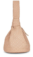 Cleobella Celine Woven Handbag in Beige - Sac à main tissé Cleobella Celine en beige - Cleobella Celine 米色编织手提包 - Cleobella Celine gewebte Handtasche in Beige - Cleobella Celine 우븐 핸드백 베이지 색상 - Borsa in tessuto Cleobella Celine in beige