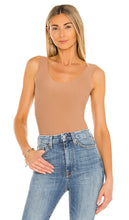 Commando Butter Tank Bodysuit in Brown - Body débardeur Commando Butter en marron - 棕色 Commando 黄油背心连体衣 - Commando Butter Tank-Body in Braun - Commando 버터 탱크 바디수트 브라운 색상 - Body Commando Butter Tank in marrone