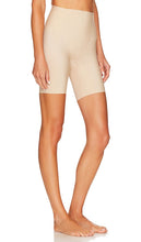 Commando Zone Smoothing Short in Beige