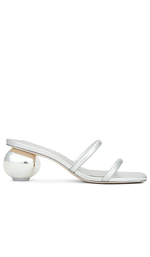 Cult Gaia Leora Sandal in Metallic Silver - Sandale Cult Gaia Leora en Argent Métallisé - Cult Gaia Leora 金属银凉鞋 - Cult Gaia Leora Sandale in Metallic-Silber - 컬트 가이아 레오라 샌들 메탈릭 실버 소재 - Sandalo Cult Gaia Leora in Argento Metallizzato