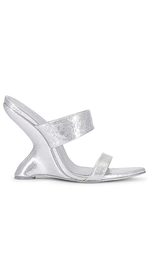 Cult Gaia Yara Sandal in Metallic Silver - Sandale Cult Gaia Yara en Argent Métallisé - Cult Gaia Yara 金属银凉鞋 - Kultige Gaia Yara Sandale in Metallic-Silber - Cult Gaia Yara 샌들 메탈릭 실버 소재 - Sandalo Cult Gaia Yara in argento metallizzato