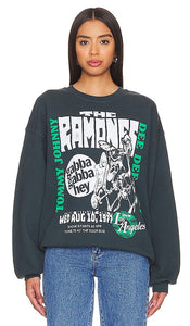 DAYDREAMER Ramones Gabba Gabba Hey Crew in Black - DAYDREAMER Ramones Gabba Gabba Hey Crew en noir - DAYDREAMER Ramones Gabba Gabba Hey Crew 黑色 - DAYDREAMER Ramones Gabba Gabba Hey Crew in Schwarz - DAYDREAMER Ramones Gabba Gabba 헤이 크루 블랙 색상 - DAYDREAMER Ramones Gabba Gabba Ciao squadra in nero
