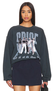 DAYDREAMER Spice Girls Live Tonight Crew in Black - DAYDREAMER Spice Girls Live Tonight Crew en noir - DAYDREAMER Spice Girls Live Tonight 黑色成员 - DAYDREAMER Spice Girls Live Tonight Crew in Schwarz - DAYDREAMER Spice Girls Live Tonight 크루 블랙 색상 - DAYDREAMER Spice Girls Live Tonight Crew in nero