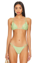 DEVON WINDSOR Amina Bikini Top in Green - DEVON WINDSOR Haut de bikini Amina en vert - DEVON WINDSOR Amina 绿色比基尼上衣 - DEVON WINDSOR Amina Bikinioberteil in Grün - DEVON WINDSOR Amina 비키니 탑 - DEVON WINDSOR Top bikini Amina in verde