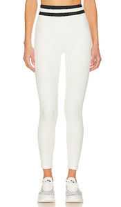 DEVON WINDSOR Duke Legging in White - Legging Duke DEVON WINDSOR en blanc - DEVON WINDSOR Duke 白色打底裤 - DEVON WINDSOR Duke Legging in Weiß - DEVON WINDSOR 듀크 레깅스 화이트 색상 - DEVON WINDSOR Duke Legging in bianco