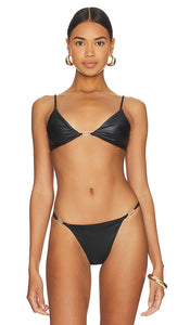 DEVON WINDSOR Genevieve Bikini Top in Black - DEVON WINDSOR Haut de bikini Genevieve en noir - DEVON WINDSOR Genevieve 黑色比基尼上衣 - DEVON WINDSOR Genevieve Bikinioberteil in Schwarz - DEVON WINDSOR Genevieve 비키니 탑 블랙 색상 - Top bikini DEVON WINDSOR Genevieve in nero