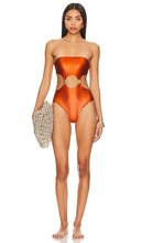 DEVON WINDSOR Georgina One Piece in Rust - DEVON WINDSOR Georgina une pièce en rouille - DEVON WINDSOR 乔治娜一件锈色作品 - DEVON WINDSOR Georgina Einteiler in Rost - DEVON WINDSOR Georgina 원피스 - DEVON WINDSOR Georgina Costume intero in ruggine