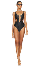 DEVON WINDSOR Josie One Piece in Black - DEVON WINDSOR Josie une pièce en noir - DEVON WINDSOR Josie 黑色一件 - DEVON WINDSOR Josie Einteiler in Schwarz - DEVON WINDSOR Josie 원피스 블랙 색상 - DEVON WINDSOR Josie Costume intero in nero