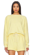 DONNI. Eco Terry Crewneck Sweatshirt in Lemon - DONNI. Sweat-shirt à col rond Eco Terry en citron - 唐尼。柠檬色生态毛圈圆领运动衫 - DONNI. Öko-Frottee-Sweatshirt mit Rundhalsausschnitt in Zitrone - 도니. 에코 테리 크루넥 스웻셔츠 레몬 색상 - DONNI. Felpa girocollo in eco terry color limone