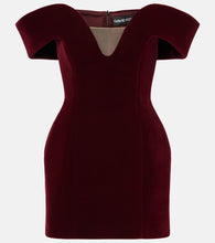David Koma Off-shoulder velvet minidress. David Koma 露肩丝绒迷你连衣裙