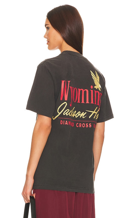 Diamond Cross Ranch Jackson Eagle Tee in Black - T-shirt Diamond Cross Ranch Jackson Eagle en noir - Diamond Cross Ranch Jackson Eagle 黑色 T 恤 - Diamond Cross Ranch Jackson Eagle T-Shirt in Schwarz - Diamond Cross Ranch 잭슨 이글 티셔츠 색상 - Maglietta Diamond Cross Ranch Jackson Eagle in nero