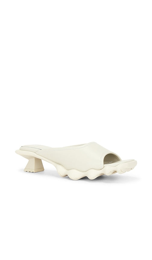 Dirt Range Slides in Cream