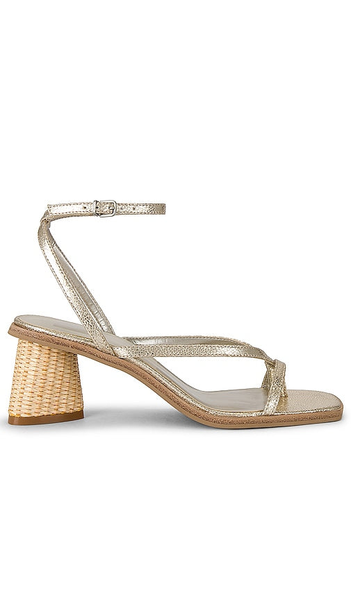 Dolce Vita Banita Sandal in Metallic Gold - Sandale Dolce Vita Banita en or métallisé - Dolce Vita Banita 金属金色凉鞋 - Dolce Vita Banita Sandale in Metallic-Gold - Dolce Vita Banita 샌들 메탈릭 골드 소재 - Sandalo Dolce Vita Banita in oro metallizzato