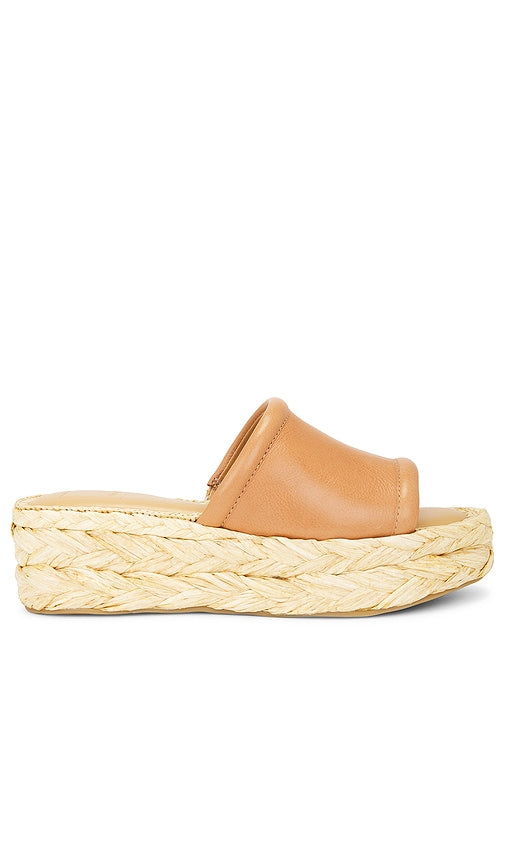 Dolce Vita Chavi Sandal in Tan - Sandale Dolce Vita Chavi en beige - Dolce Vita Chavi 黄褐色凉鞋 - Dolce Vita Chavi Sandale in Hellbraun - Dolce Vita Chavi 샌들 탠 색상 - Dolce Vita Chavi Sandalo in marrone chiaro