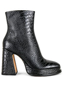 Dolce Vita Lochly Boot in Black - Botte Dolce Vita Lochly en noir - Dolce Vita Lochly 黑色靴子 - Dolce Vita Lochly Stiefel in Schwarz - Dolce Vita Lochly 부츠블랙 색상 - Stivale Lochly Dolce Vita in nero