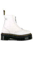 Dr. Martens Jetta Sendal Boot in White - Botte Dr. Martens Jetta Sendal en blanc - Dr. Martens Jetta Sendal 白色靴子 - Dr. Martens Jetta Sendal Stiefel in Weiß - Dr. Martens 제타 센달 부츠 화이트 색상 - Stivale Dr. Martens Jetta Sendal in bianco